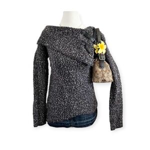 Vintage Deadstock Y2k Asymetrical Black Textured Sweater 🖤